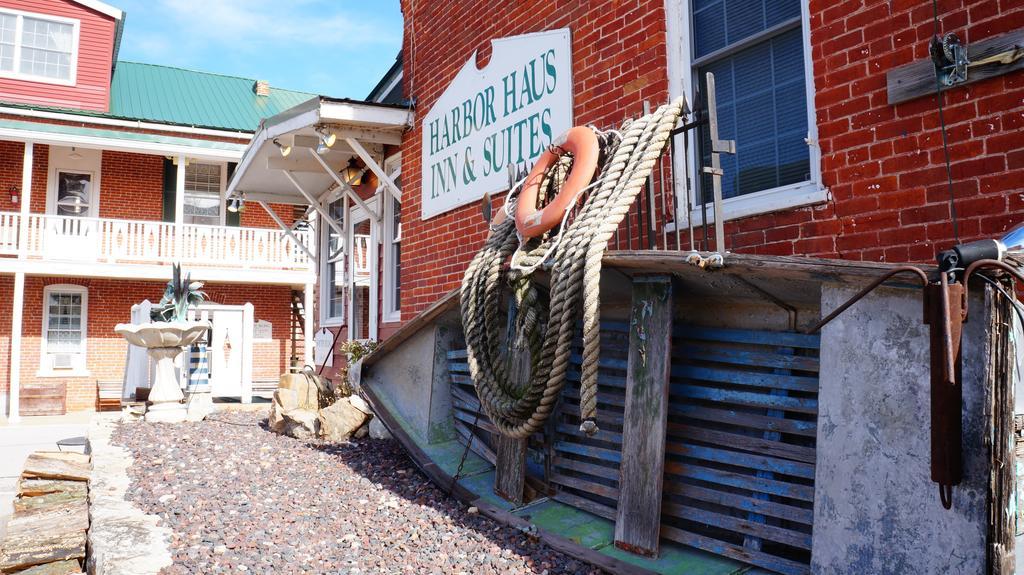 Harbor Haus Inn & Suites ハーマン エクステリア 写真