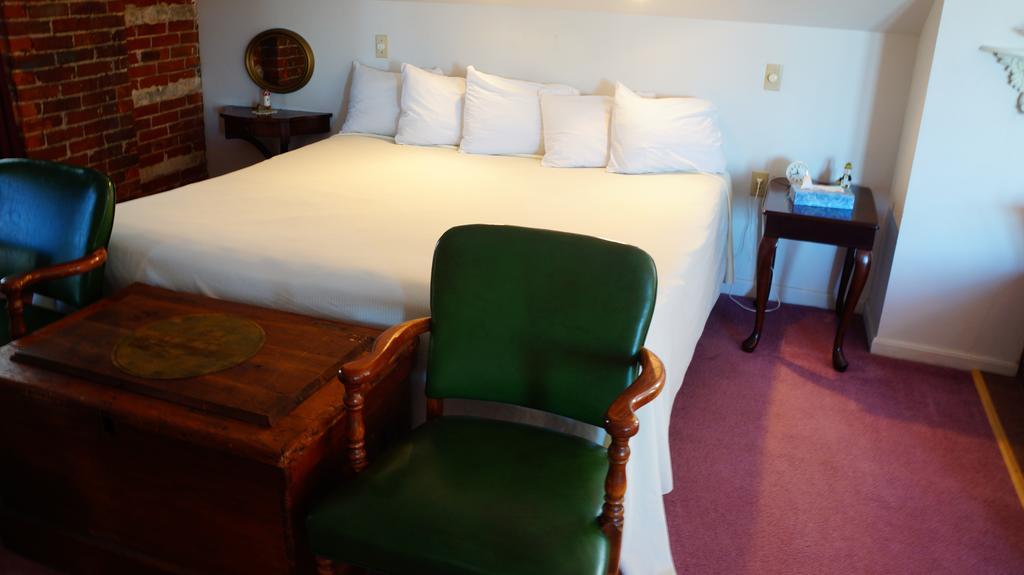 Harbor Haus Inn & Suites ハーマン エクステリア 写真