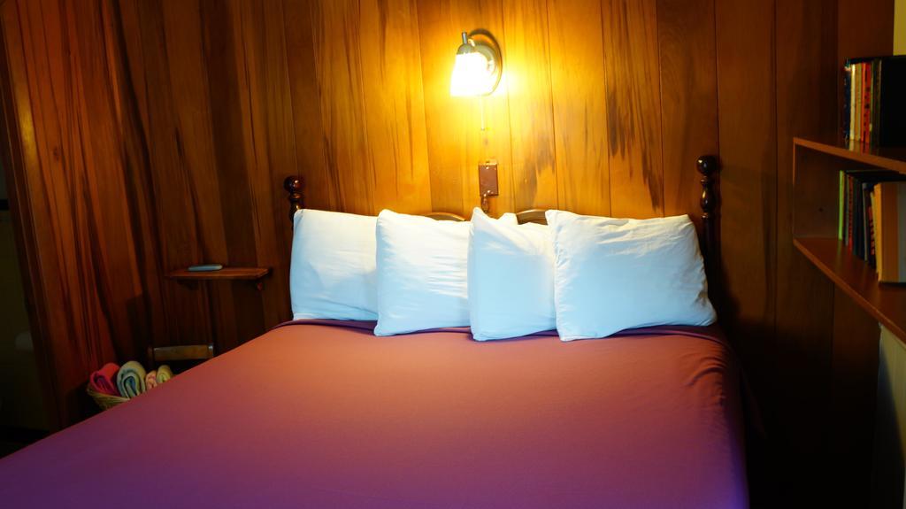 Harbor Haus Inn & Suites ハーマン 部屋 写真