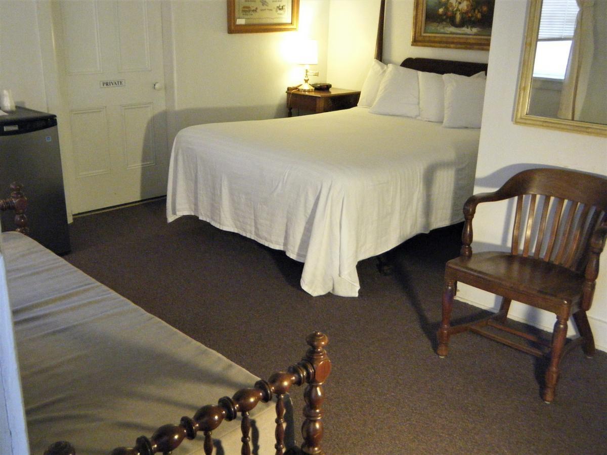 Harbor Haus Inn & Suites ハーマン エクステリア 写真